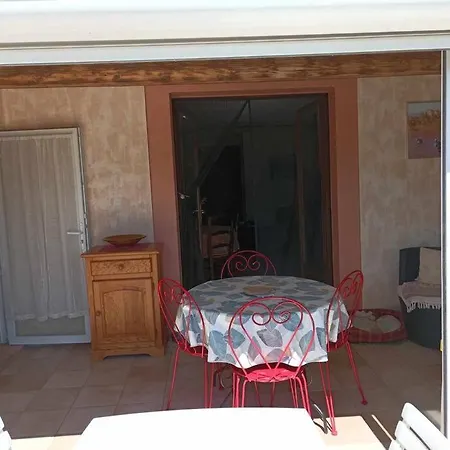 T3 En Duplex Apartment *